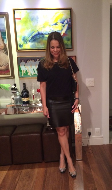 look all black1