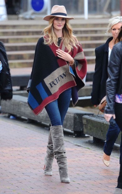 Cape-coat-burberry-rosie-huntington-whiteley-