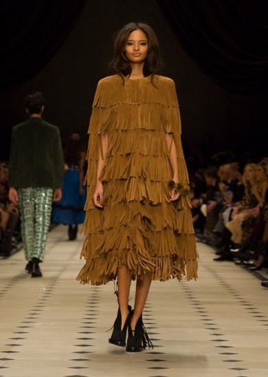 Burberry-Fall-Winter-2015-2016